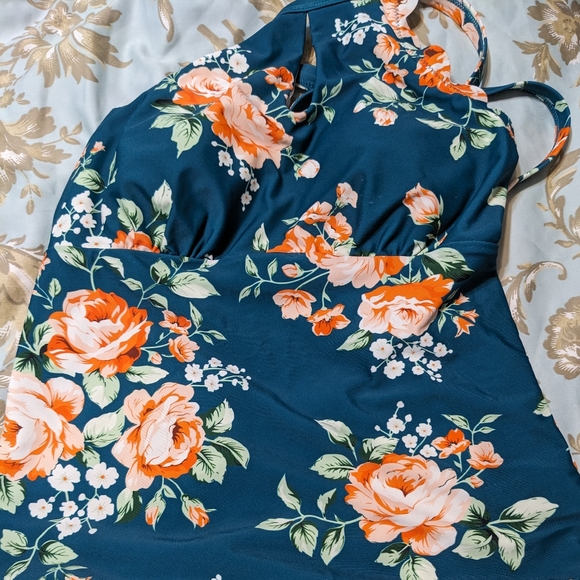 Other - Swim suit not marked